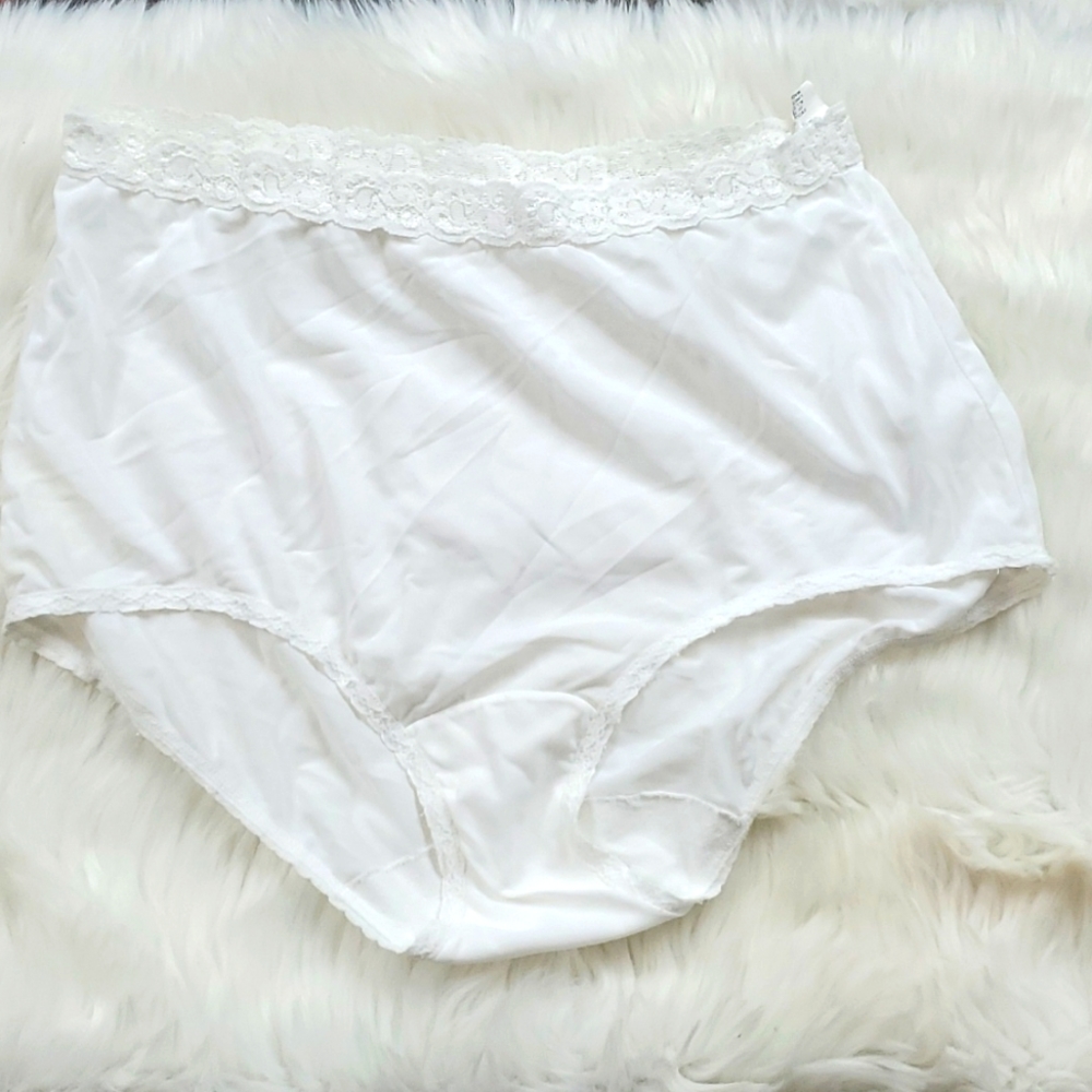 Vintage Shadow Line nylon white trim underwear panties size 6